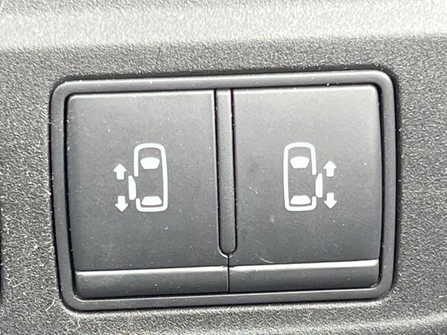 セレナ ハイウェイスター　ＶセレクションＩＩ　純正９インチナビ　純正１０インチフリップダウンモニター　ハンズフリー両側電動スライドドア　エマージェンシーブレーキ　バックカメラ　ＥＴＣ　Ｂｌｕｅｔｏｏｔｈ　ＬＥＤヘッドライト（6枚目）