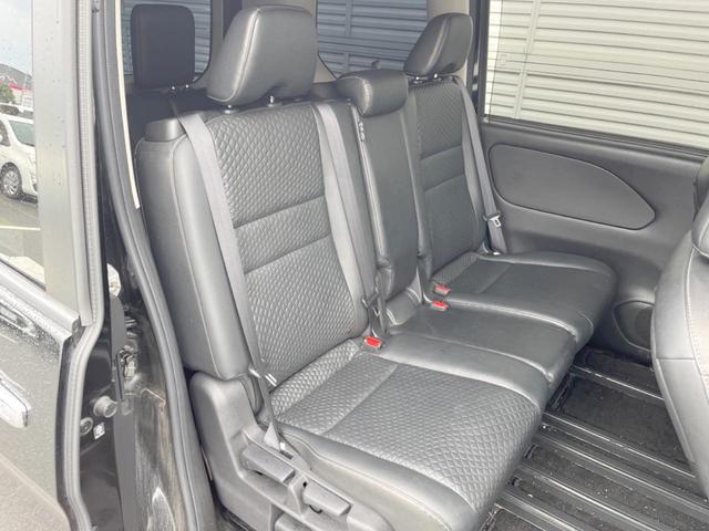 セレナ ハイウェイスター　ＶセレクションＩＩ　純正９インチナビ　純正１０インチフリップダウンモニター　ハンズフリー両側電動スライドドア　エマージェンシーブレーキ　バックカメラ　ＥＴＣ　Ｂｌｕｅｔｏｏｔｈ　ＬＥＤヘッドライト（8枚目）