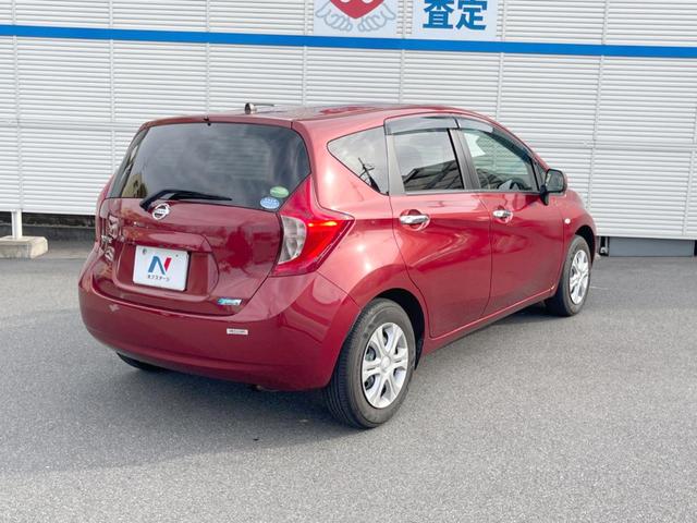 ノート メダリスト　純正ナビ　アラウンドビューモニター　ＥＴＣ　インテリジェントキー　プッシュエンジンスターター　ハーフレザーシート　オートライト　オートエアコン　アイドリングストップ（17枚目）