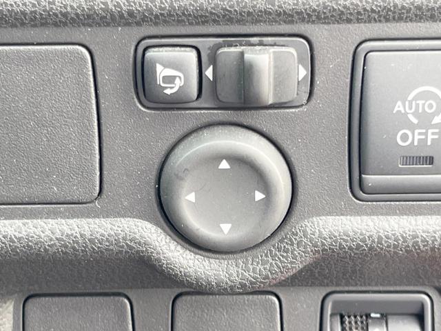 ノート メダリスト　純正ナビ　アラウンドビューモニター　ＥＴＣ　インテリジェントキー　プッシュエンジンスターター　ハーフレザーシート　オートライト　オートエアコン　アイドリングストップ（28枚目）