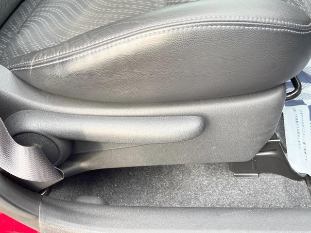 ノート メダリスト　純正ナビ　アラウンドビューモニター　ＥＴＣ　インテリジェントキー　プッシュエンジンスターター　ハーフレザーシート　オートライト　オートエアコン　アイドリングストップ（37枚目）