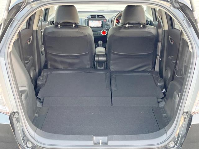 フィット RS 純正ナビ バックカメラ ETC HIDヘッドライト 純正16インチアルミホイール パドルシフト リモコンキー 革巻きステアリング バニティミラー セキュリティアラーム(10枚目)