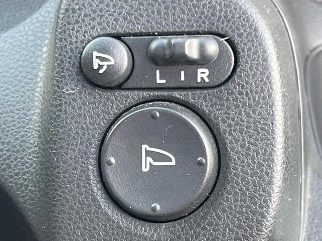 フィット RS 純正ナビ バックカメラ ETC HIDヘッドライト 純正16インチアルミホイール パドルシフト リモコンキー 革巻きステアリング バニティミラー セキュリティアラーム(30枚目)