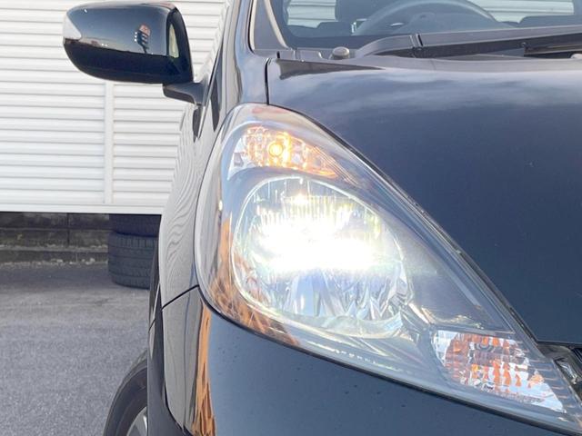 フィット RS 純正ナビ バックカメラ ETC HIDヘッドライト 純正16インチアルミホイール パドルシフト リモコンキー 革巻きステアリング バニティミラー セキュリティアラーム(38枚目)