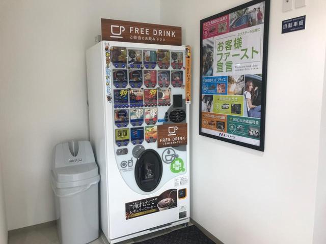 フィット RS 純正ナビ バックカメラ ETC HIDヘッドライト 純正16インチアルミホイール パドルシフト リモコンキー 革巻きステアリング バニティミラー セキュリティアラーム(67枚目)