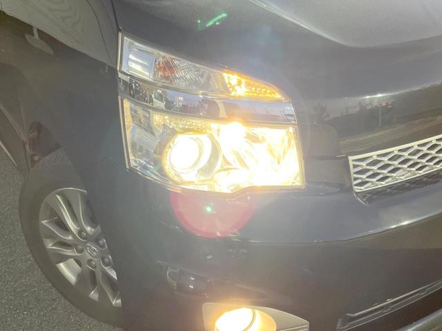 ヴォクシー ＺＳ　煌Ｚ　純正ナビ　１０インチアルパインフリップダウンモニター　両側電動スライドドア　バックカメラ　ＥＴＣ　ＨＩＤヘッドライト　純正１６インチアルミホイール　スマートエントリー（12枚目）