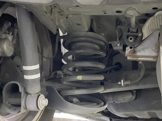 ヴォクシー ＺＳ　煌Ｚ　純正ナビ　１０インチアルパインフリップダウンモニター　両側電動スライドドア　バックカメラ　ＥＴＣ　ＨＩＤヘッドライト　純正１６インチアルミホイール　スマートエントリー（20枚目）