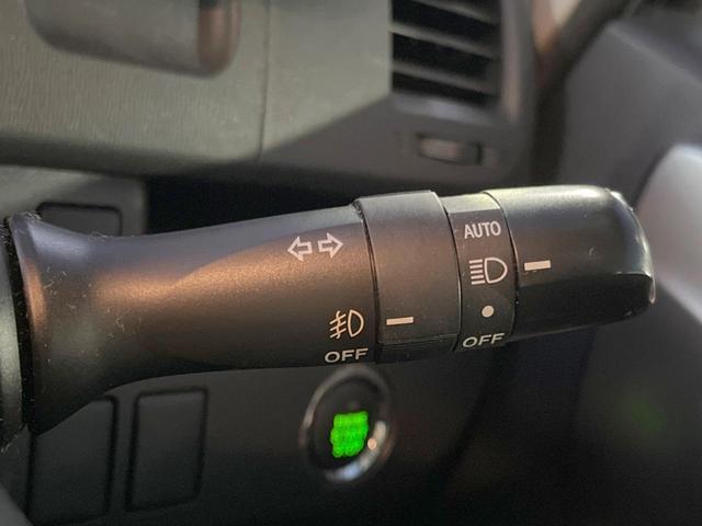 ヴォクシー ＺＳ　煌Ｚ　純正ナビ　１０インチアルパインフリップダウンモニター　両側電動スライドドア　バックカメラ　ＥＴＣ　ＨＩＤヘッドライト　純正１６インチアルミホイール　スマートエントリー（31枚目）