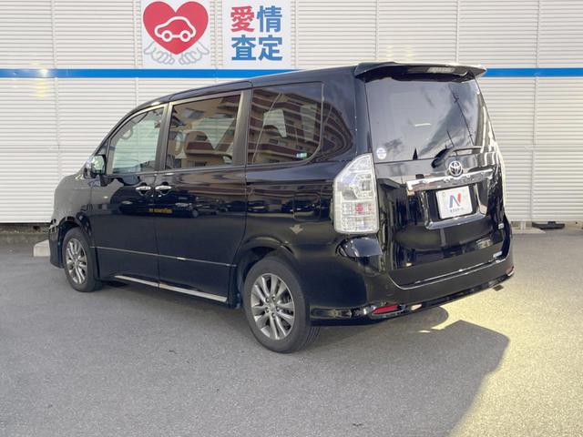 ヴォクシー ＺＳ　煌Ｚ　純正ナビ　１０インチアルパインフリップダウンモニター　両側電動スライドドア　バックカメラ　ＥＴＣ　ＨＩＤヘッドライト　純正１６インチアルミホイール　スマートエントリー（40枚目）