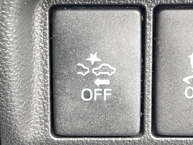 【スマートアシスト】走行中に前方の車両等を認識し、衝突しそうな時は警報とブレーキで衝突回避と被害軽減をアシスト。より安全にドライブをお楽しみいただけます。