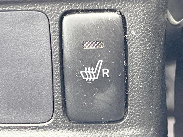 【シートヒーター】寒い日に重宝するシートヒーター！エアコンより早く温まってくれるので寒がりの人も安心ですね♪エアコンの温風は乾燥するから苦手、という方にもをおすすめです。