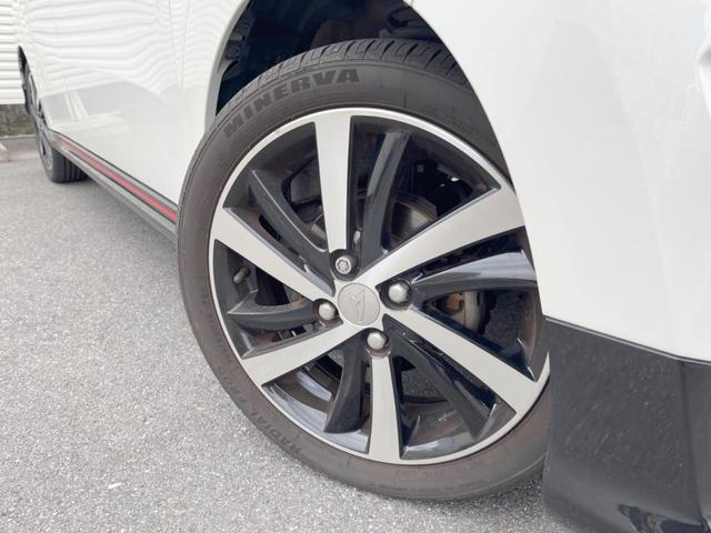 【純正１６インチアルミホイール】外観にマッチした純正アルミホイールを装着しております。各種社外アルミホイールや、スタッドレスタイヤも取扱いしております。是非ご相談ください♪