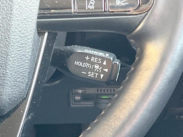 プリウス Ｓツーリングセレクション　純正ナビ　プリクラッシュセーフティ　レーダークルーズコントロール　バックカメラ　ＥＴＣ　Ｂｌｕｅｔｏｏｔｈ　ＬＥＤヘッド＆ＬＥＤフォグライト　純正１７インチアルミホイール（6枚目）