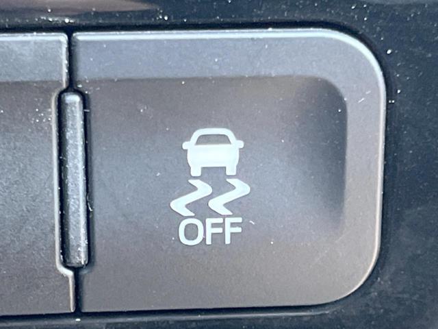 プリウス Ｓツーリングセレクション　純正ナビ　プリクラッシュセーフティ　レーダークルーズコントロール　バックカメラ　ＥＴＣ　Ｂｌｕｅｔｏｏｔｈ　ＬＥＤヘッド＆ＬＥＤフォグライト　純正１７インチアルミホイール（32枚目）