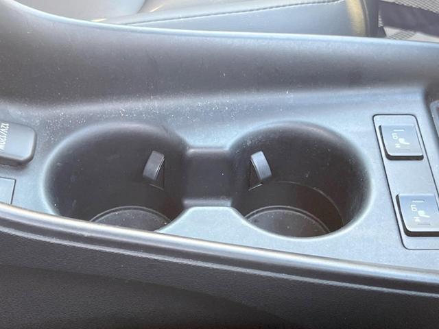 プリウス Ｓツーリングセレクション　純正ナビ　プリクラッシュセーフティ　レーダークルーズコントロール　バックカメラ　ＥＴＣ　Ｂｌｕｅｔｏｏｔｈ　ＬＥＤヘッド＆ＬＥＤフォグライト　純正１７インチアルミホイール（36枚目）