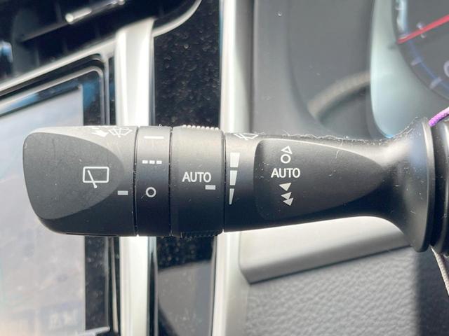 ハリアー プレミアム　スタイルモーヴ　ムーンルーフ　純正９インチナビ　パワーバックドア　クルーズコントロール　バックカメラ　ＥＴＣ　Ｂｌｕｅｔｏｏｔｈ　ＬＥＤヘッド＆ＬＥＤフォグライト　純正１８インチアルミホイール（27枚目）