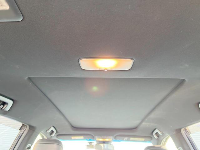 ハリアー プレミアム　スタイルモーヴ　ムーンルーフ　純正９インチナビ　パワーバックドア　クルーズコントロール　バックカメラ　ＥＴＣ　Ｂｌｕｅｔｏｏｔｈ　ＬＥＤヘッド＆ＬＥＤフォグライト　純正１８インチアルミホイール（40枚目）