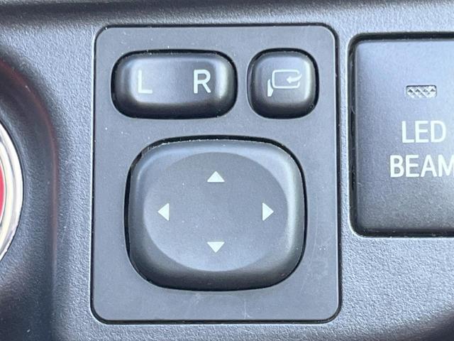 アクア G G’s 純正ナビ クルーズコントロール バックカメラ ETC Bluetooth LEDヘッド&LEDフォグライト 純正17インチアルミホイール スマートエントリー シートヒーター(34枚目)