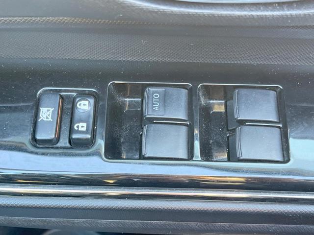 アクア G G’s 純正ナビ クルーズコントロール バックカメラ ETC Bluetooth LEDヘッド&LEDフォグライト 純正17インチアルミホイール スマートエントリー シートヒーター(35枚目)