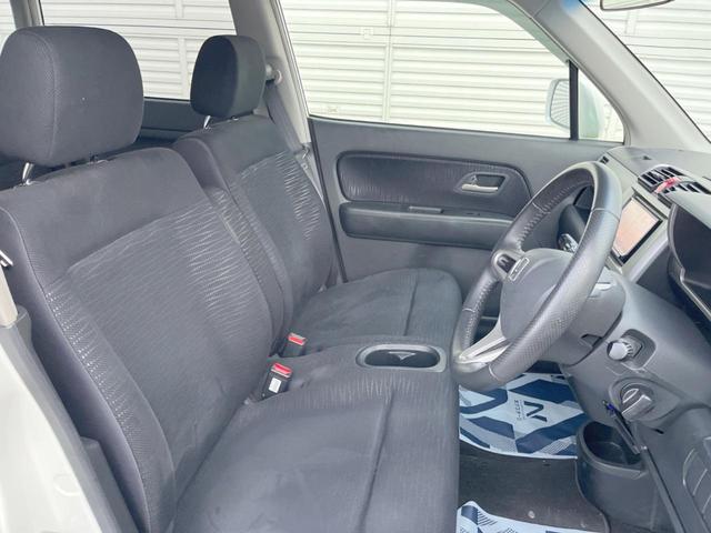 ゼストスパーク Ｗターボ　ケンウッドナビ　バックカメラ　ＥＴＣ　ＨＩＤヘッドライト　純正１４インチアルミホイール　スマートキーシステム　革巻きステアリング　オートエアコン　バニティミラー　プライバシーガラス（8枚目）