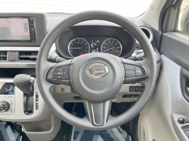 �y�X�e�A�����O�X�C�b�`�z�^�]���A�O������ڐ������炷���ƂȂ��A�I�[�f�B�I���̑��삪�\�ȕ֗��@�\�I���S�����K�ȃh���C�u�����o���Ă���܂���