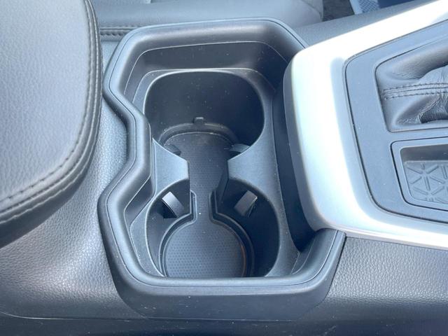 ＲＡＶ４ Ｘ　純正ナビ　セーフティセンス　レーダークルーズコントロール　ブラインドスポットモニター　ＥＴＣ　Ｂｌｕｅｔｏｏｔｈ　ＬＥＤヘッドライト　純正１７インチアルミホイール　スマートキー（35枚目）