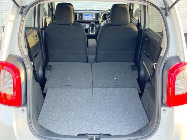 ���i�̂���������ʋ΁A���}���ɏ\���ȉ׎��X�y�[�X���m�ۂ��Ă���܂��B�Z�J���h�V�[�g��|���ƁA�傫�ȉו��̐ύڂ��\�ł���