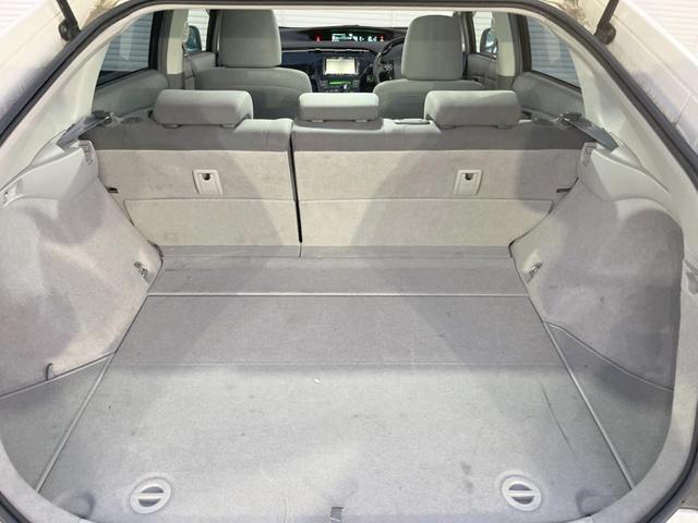 プリウス Ｓ　カロッツェリアナビ　クルーズコントロール　ＥＴＣ　Ｂｌｕｅｔｏｏｔｈ　純正１５インチアルミホイール　オートライト　オートエアコン　スマートエントリー　バニティミラー　フロントフォグ（38枚目）