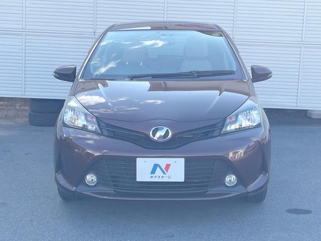 ヴィッツ Ｆ　イクリプスナビ　バックカメラ　ＥＴＣ　スマートエントリー　プッシュスタート　アイドリングストップ　バニティミラー　イモビライザー　ダイヤル式エアコン　プライバシーガラス　ＡＢＳ（14枚目）