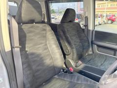 運転席シート廻りは使用感も少なく、良好な状態となっています。丁寧に使われていたことがよくわかりますね。 7