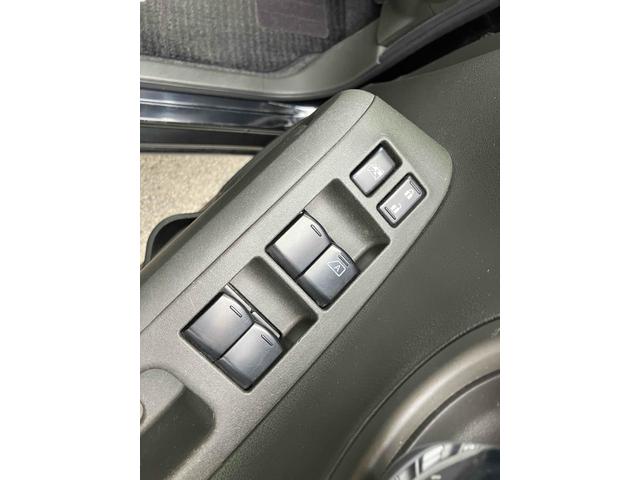 キューブ １５Ｘ　インディゴ＋プラズマ　ＥＴＣ　バックカメラ　ナビ　ＴＶ　ＨＩＤ　スマートキー　電動格納ミラー　ベンチシート　ＣＶＴ　アルミホイール　ミュージックプレイヤー接続可　Ｂｌｕｅｔｏｏｔｈ　盗難防止システム　衝突安全ボディ　ＡＢＳ（10枚目）