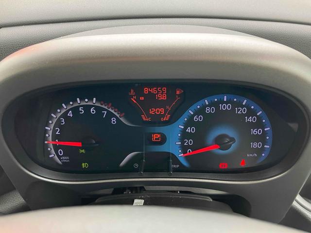 キューブ １５Ｘ　インディゴ＋プラズマ　ＥＴＣ　バックカメラ　ナビ　ＴＶ　ＨＩＤ　スマートキー　電動格納ミラー　ベンチシート　ＣＶＴ　アルミホイール　ミュージックプレイヤー接続可　Ｂｌｕｅｔｏｏｔｈ　盗難防止システム　衝突安全ボディ　ＡＢＳ（28枚目）