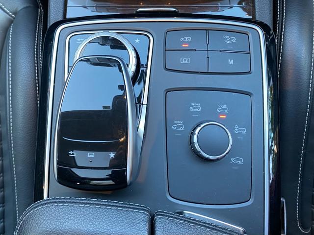 ＧＬＳ ＧＬＳ３５０ｄ　４マチックスポーツ　ＡＭＧ２２ＡＷ／マフラーエンド　パナメリカーナグリル　レッドキャリパー　黒革パノラマサンルーフ　ＨＤＤ地デジＴＶ全方位カメラ　ＥＴＣ　ドラレコ　キーレスゴー　温冷機能付カップホルダー　電動リアゲート（22枚目）