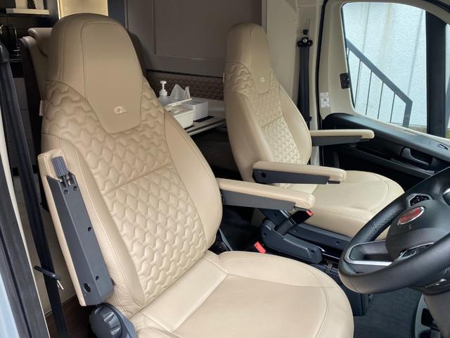 デュカト 　アドリア　マトリックス・スプリーム　６７０ＳＬ　９速ＡＴ右Ｈ　ＬａｃＰＫＧ　　家庭用エアコン　サーキュレーター　電動ダウンベット　床壁暖房　シャワールーム　サブバッテリー　ソーラーパネル　インバーター（29枚目）