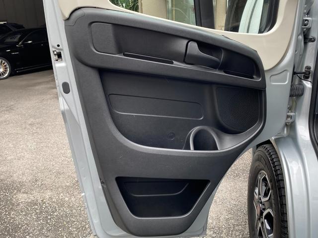 デュカト 　アドリア　マトリックス・スプリーム　６７０ＳＬ　９速ＡＴ右Ｈ　ＬａｃＰＫＧ　　家庭用エアコン　サーキュレーター　電動ダウンベット　床壁暖房　シャワールーム　サブバッテリー　ソーラーパネル　インバーター（30枚目）