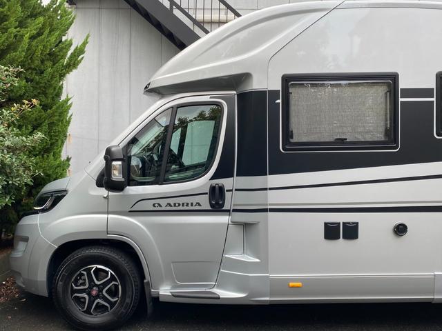 デュカト 　アドリア　マトリックス・スプリーム　６７０ＳＬ　９速ＡＴ右Ｈ　ＬａｃＰＫＧ　　家庭用エアコン　サーキュレーター　電動ダウンベット　床壁暖房　シャワールーム　サブバッテリー　ソーラーパネル　インバーター（76枚目）