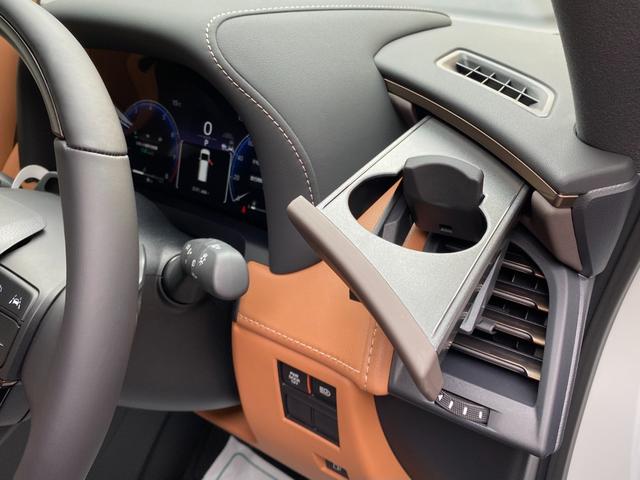 ヴェルファイア Ｚ　プレミア　Ｚプレミア　改良モデル　内装ブラウン　１３．２後席モニター　ユニバーサルステップ　左右独立ムーンルーフ　パノラミックビューモニター　デジタルインナーミラー　ブラインドスポットモニター　両側電動スライド（28枚目）