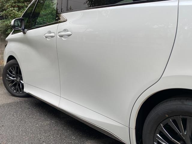 ヴェルファイア Ｚ　プレミア　Ｚプレミア　改良モデル　内装ブラウン　１３．２後席モニター　ユニバーサルステップ　左右独立ムーンルーフ　パノラミックビューモニター　デジタルインナーミラー　ブラインドスポットモニター　両側電動スライド（78枚目）