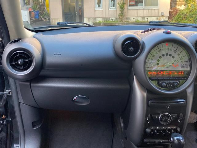 ■ＦＦ　６速フロアオートマチック　■フルオートエアコン　■本革巻きステアリング