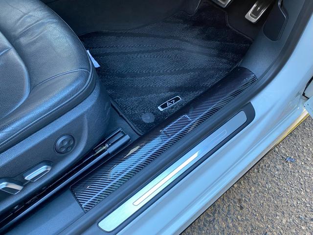 A7スポーツバック 2.0TFSIクワトロ 後期型 黒革 HDDナビ/DTV/Bカメラ/Bluetooth マトリックスLED 車高調 20AW イエローキャリパー 可変バルブ付/デュアルマフラー パワーテールゲート 可変リアウイング BSM(29枚目)