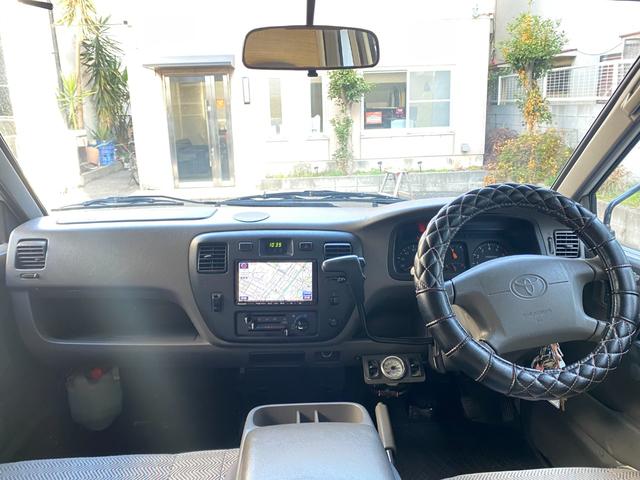 タウンエーストラック アウトドアJr 4WDキャンピング SHARP冷暖房ルームエアコン HONDA発電機 EU28is 冷蔵庫(46L) オーブンレンジ 後席10型モニター バッテリーチャージャー サブバッテリー HDDナビ/DTV/Bカメラ/ETC(11枚目)