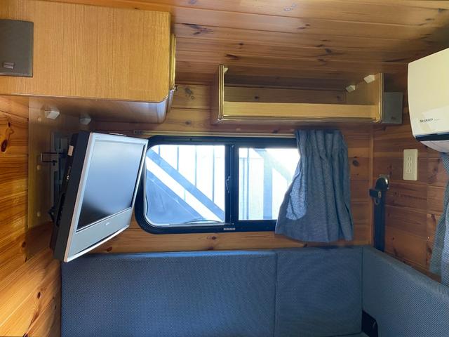 タウンエーストラック アウトドアJr 4WDキャンピング SHARP冷暖房ルームエアコン HONDA発電機 EU28is 冷蔵庫(46L) オーブンレンジ 後席10型モニター バッテリーチャージャー サブバッテリー HDDナビ/DTV/Bカメラ/ETC(44枚目)