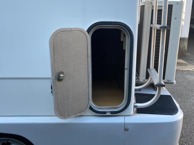 タウンエーストラック アウトドアJr 4WDキャンピング SHARP冷暖房ルームエアコン HONDA発電機 EU28is 冷蔵庫(46L) オーブンレンジ 後席10型モニター バッテリーチャージャー サブバッテリー HDDナビ/DTV/Bカメラ/ETC(73枚目)