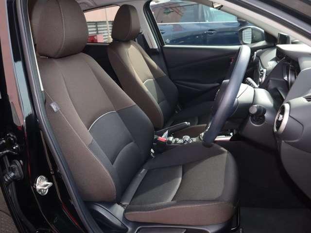 ＭＡＺＤＡ２ １．５　１５Ｓ　ブラック　トーン　エディション　マツダ認定中古車　衝突被害軽減ブレーキ　３６（13枚目）