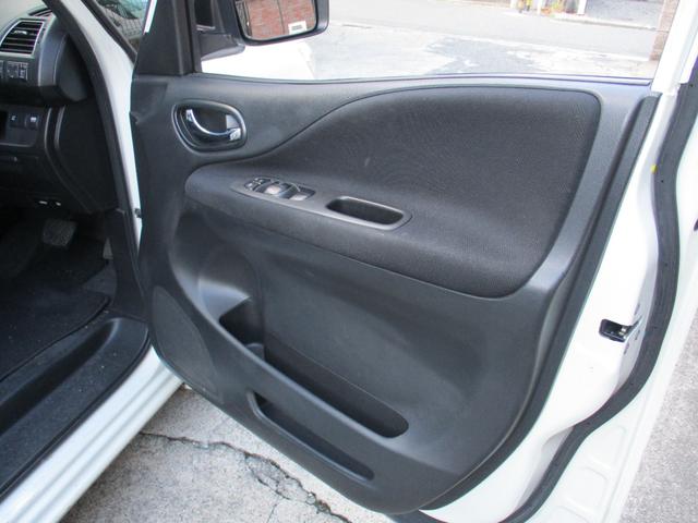 セレナ ハイウェイスター　Ｓ－ハイブリッド（8枚目）