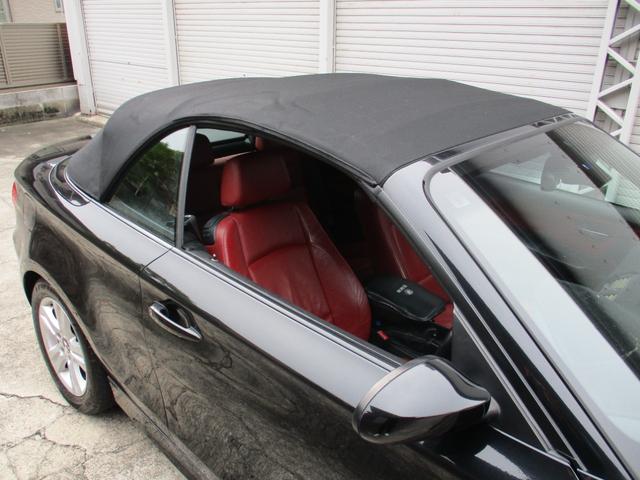 １シリーズ １２０ｉ　カブリオレ　電動フルオープンモデルクーペ　ＢＬＡＣＫホロ　赤皮電動パワーシート　シートヒーター社外ナビ　ＴＶ　Ｂｌｕｅｔｏｏｔｈ　バックモニター整備点検記録簿　ＫＥＹレス　純正アルミ　ＨＩＤキセノンライト（18枚目）