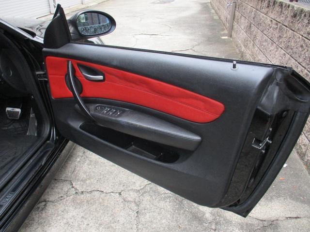 １シリーズ １２０ｉ　カブリオレ　電動フルオープンモデルクーペ　ＢＬＡＣＫホロ　赤皮電動パワーシート　シートヒーター社外ナビ　ＴＶ　Ｂｌｕｅｔｏｏｔｈ　バックモニター整備点検記録簿　ＫＥＹレス　純正アルミ　ＨＩＤキセノンライト（30枚目）