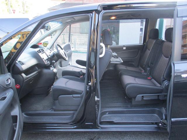 セレナ ハイウェイスターＧ　Ｓ－ＨＶアドバンスドセーフティ　大型８インチＳＤナビゲーション　左右両側電動パワースライドドア　スマートＫＥＹ　ナビＴＶバックモニターＢｌｕｅｔｏｏｔｈ純正フリップダウンモニターＬＥＤヘッドエマージェンシーブレーキＥＴＣ（19枚目）