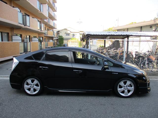 プリウス Ｓツーリングセレクション　後期モデリスタバージョン　カスタム車両モデリスタエアロ　後期Ｆバンパー＆リア＆テール　ツーリング専用アルミ　ローダウン済みＨＤＤ　ナビＴＶ　Ｂｌｕｅｔｏｏｔｈ　バックモニターメッキパーツ　コンビステア（3枚目）