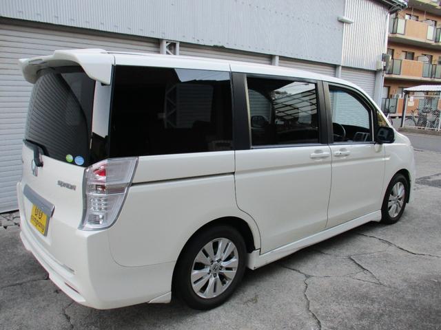ステップワゴンスパーダ Ｚ　新車ワンオーナー車　新車整備点検記録簿　ＨＯＮＤＡインターナビＴＶ　バックモニター左右両側電動パワースライドドア　スマートＫＥＹドラレコ　ＥＴＣ　スタッドレスタイヤ付き（8枚目）